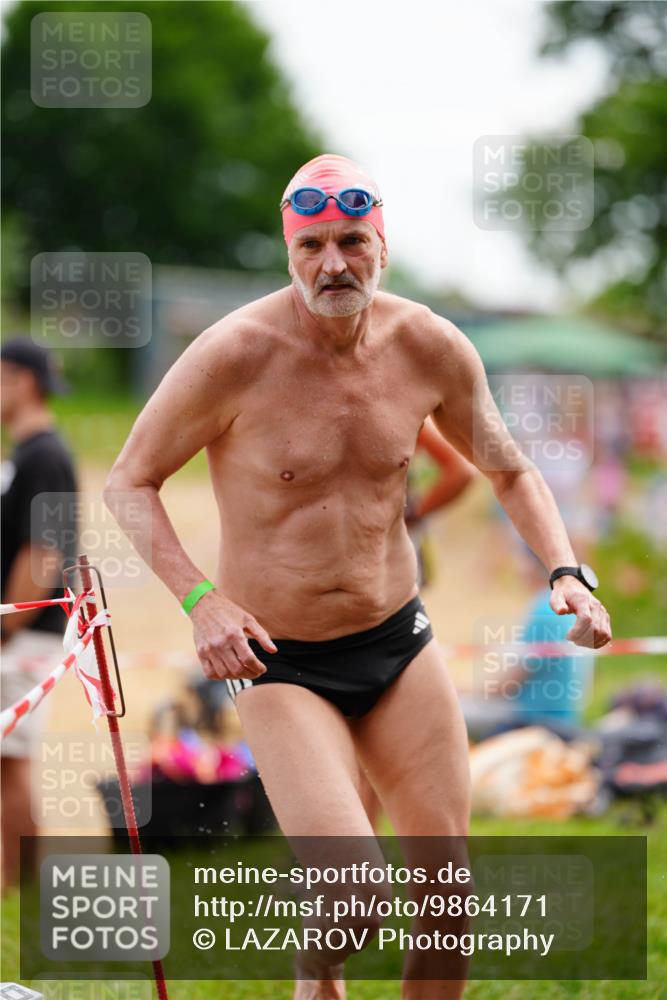 21.06.2026 - 29. Vierlanden-Triathlon LAZAROV Photography http://msf.ph/oto/9864171 21.06.2026 11:20:13 Schwimmen 790, 827, 884, 893, 901 meine-sportfotos.de