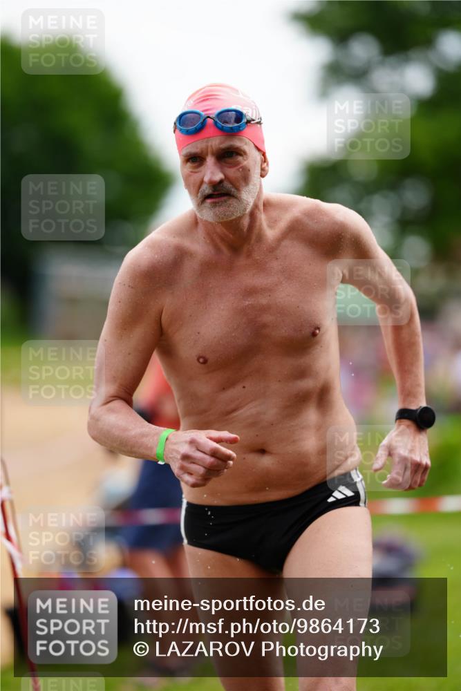 21.06.2026 - 29. Vierlanden-Triathlon LAZAROV Photography http://msf.ph/oto/9864173 21.06.2026 11:20:14 Schwimmen 790, 827, 884, 893 meine-sportfotos.de