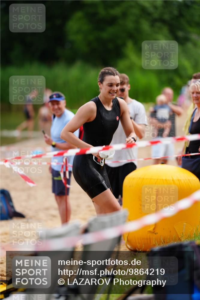 21.06.2026 - 29. Vierlanden-Triathlon LAZAROV Photography http://msf.ph/oto/9864219 21.06.2026 11:20:45 Schwimmen 883, 887, 892 meine-sportfotos.de