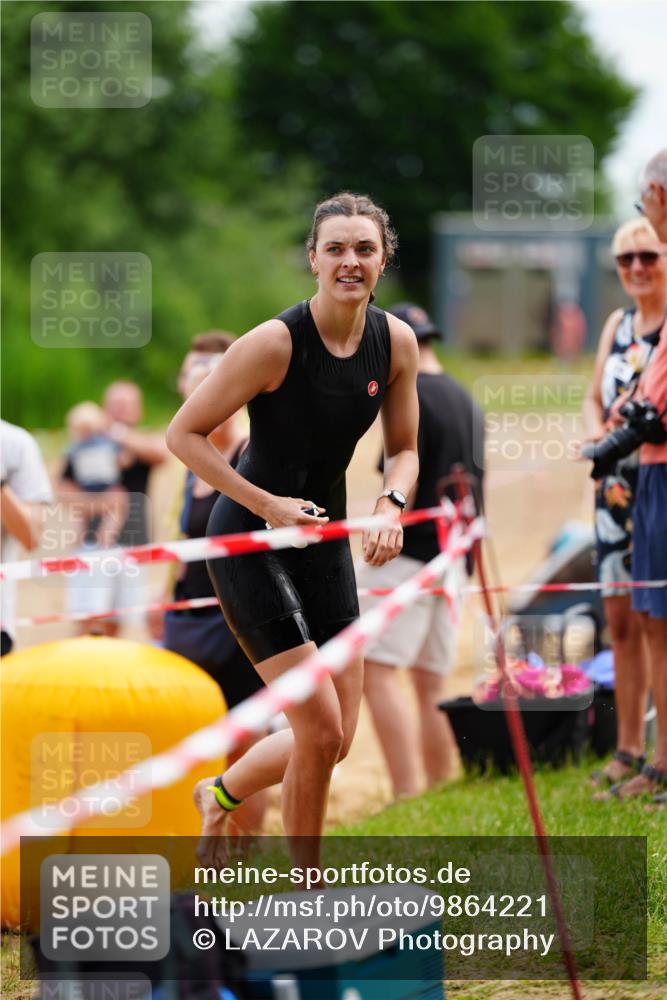 21.06.2026 - 29. Vierlanden-Triathlon LAZAROV Photography http://msf.ph/oto/9864221 21.06.2026 11:20:46 Schwimmen 883, 887, 892 meine-sportfotos.de
