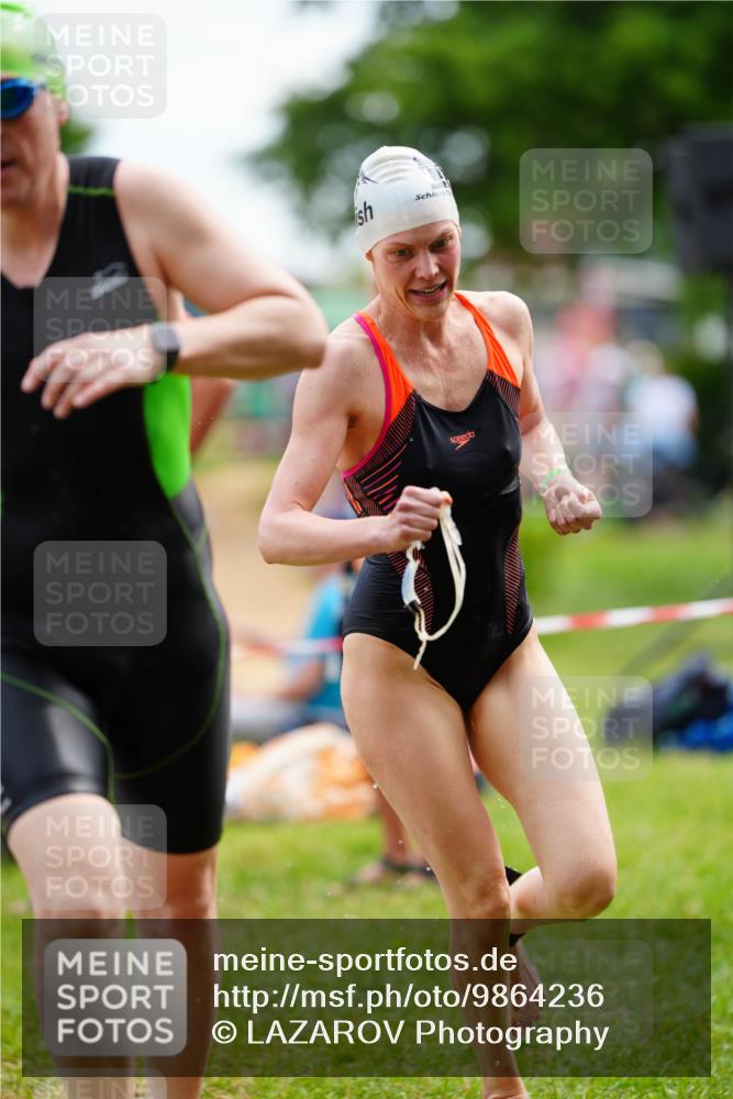 21.06.2026 - 29. Vierlanden-Triathlon LAZAROV Photography http://msf.ph/oto/9864236 21.06.2026 11:21:08 Schwimmen 788, 891, 897 meine-sportfotos.de