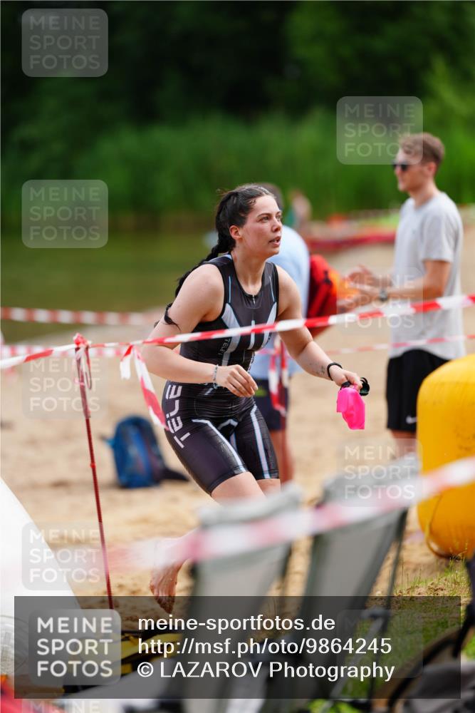 21.06.2026 - 29. Vierlanden-Triathlon LAZAROV Photography http://msf.ph/oto/9864245 21.06.2026 11:21:15 Schwimmen 788, 891, 897 meine-sportfotos.de