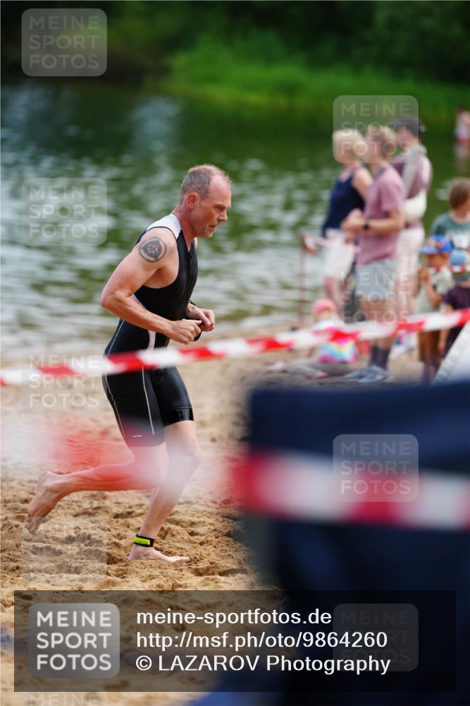 21.06.2026 - 29. Vierlanden-Triathlon LAZAROV Photography http://msf.ph/oto/9864260 21.06.2026 11:21:26 Schwimmen 768, 793 meine-sportfotos.de