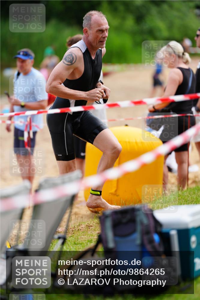 21.06.2026 - 29. Vierlanden-Triathlon LAZAROV Photography http://msf.ph/oto/9864265 21.06.2026 11:21:28 Schwimmen 768, 793 meine-sportfotos.de