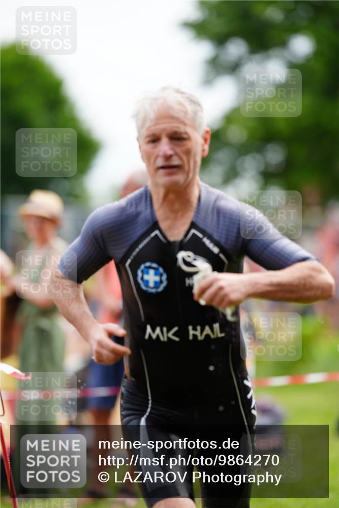21.06.2026 - 29. Vierlanden-Triathlon LAZAROV Photography http://msf.ph/oto/9864270 21.06.2026 11:21:32 Schwimmen 768, 793 meine-sportfotos.de