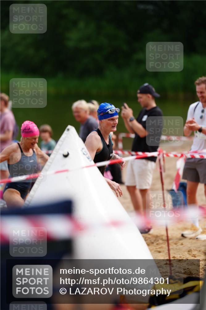 21.06.2026 - 29. Vierlanden-Triathlon LAZAROV Photography http://msf.ph/oto/9864301 21.06.2026 11:22:33 Schwimmen 841, 848, 873, 899, 906 meine-sportfotos.de