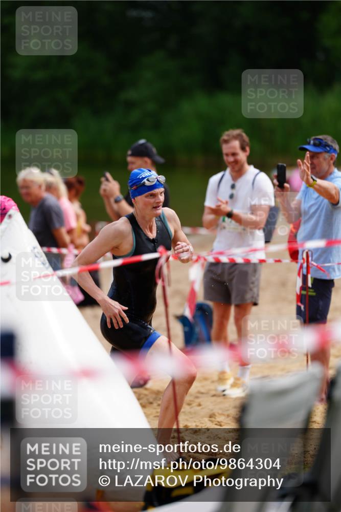 21.06.2026 - 29. Vierlanden-Triathlon LAZAROV Photography http://msf.ph/oto/9864304 21.06.2026 11:22:33 Schwimmen 841, 848, 873, 899, 906 meine-sportfotos.de