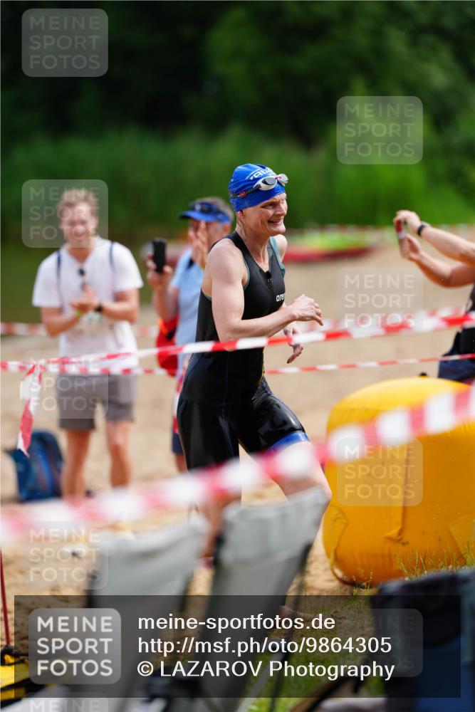 21.06.2026 - 29. Vierlanden-Triathlon LAZAROV Photography http://msf.ph/oto/9864305 21.06.2026 11:22:33 Schwimmen 841, 848, 873, 899, 906 meine-sportfotos.de