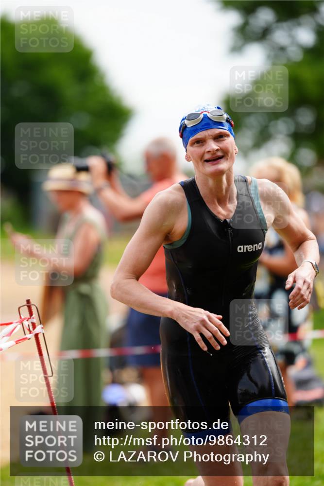 21.06.2026 - 29. Vierlanden-Triathlon LAZAROV Photography http://msf.ph/oto/9864312 21.06.2026 11:22:35 Schwimmen 841, 848, 873, 899, 906 meine-sportfotos.de