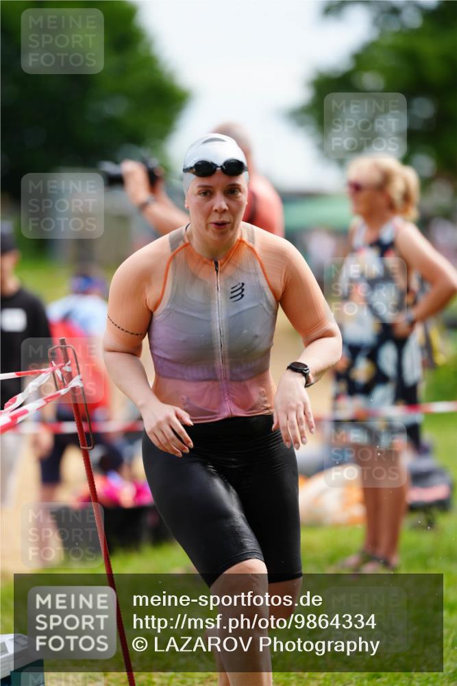 21.06.2026 - 29. Vierlanden-Triathlon LAZAROV Photography http://msf.ph/oto/9864334 21.06.2026 11:22:48 Schwimmen 841, 878, 885 meine-sportfotos.de