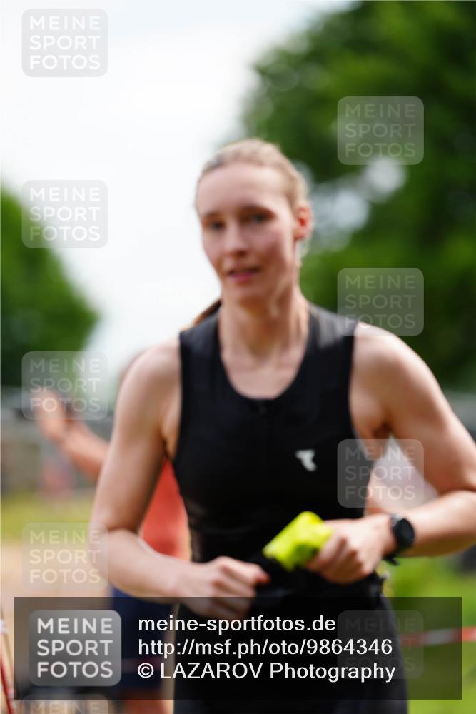 21.06.2026 - 29. Vierlanden-Triathlon LAZAROV Photography http://msf.ph/oto/9864346 21.06.2026 11:22:52 Schwimmen 878, 885 meine-sportfotos.de