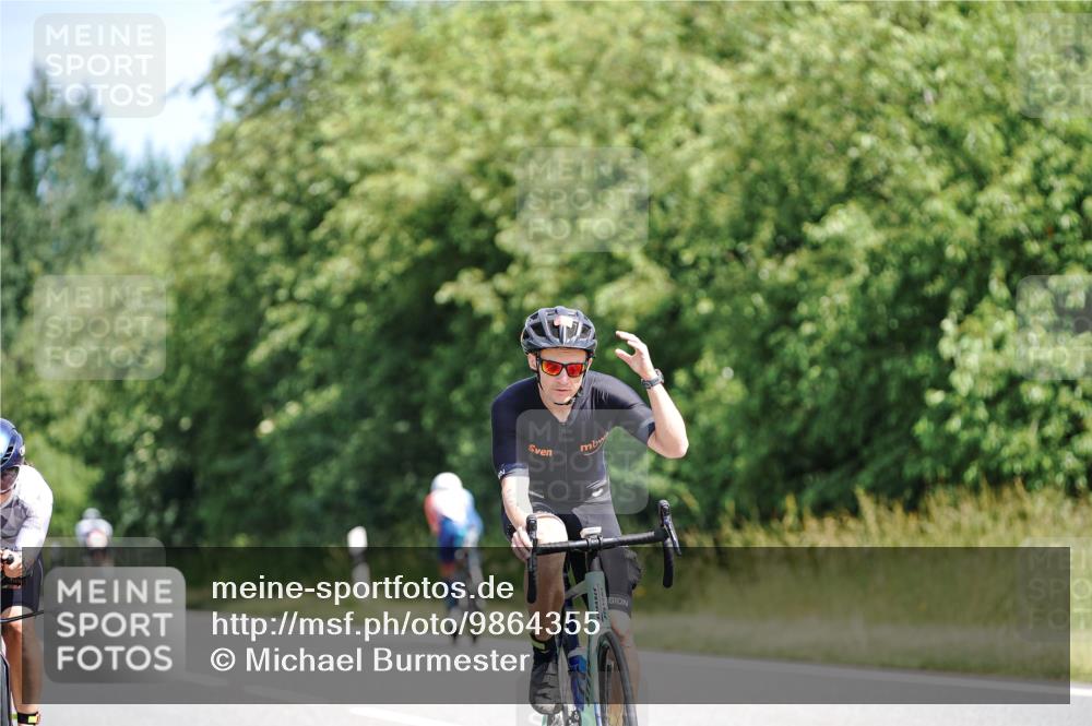 21.06.2026 - Viking Triathlon Michael Burmester http://msf.ph/oto/9864355 21.06.2026 11:48:00 Radfahren 37, 185, 189, 378, 427, 474, 559, 578, 601, 651 meine-sportfotos.de