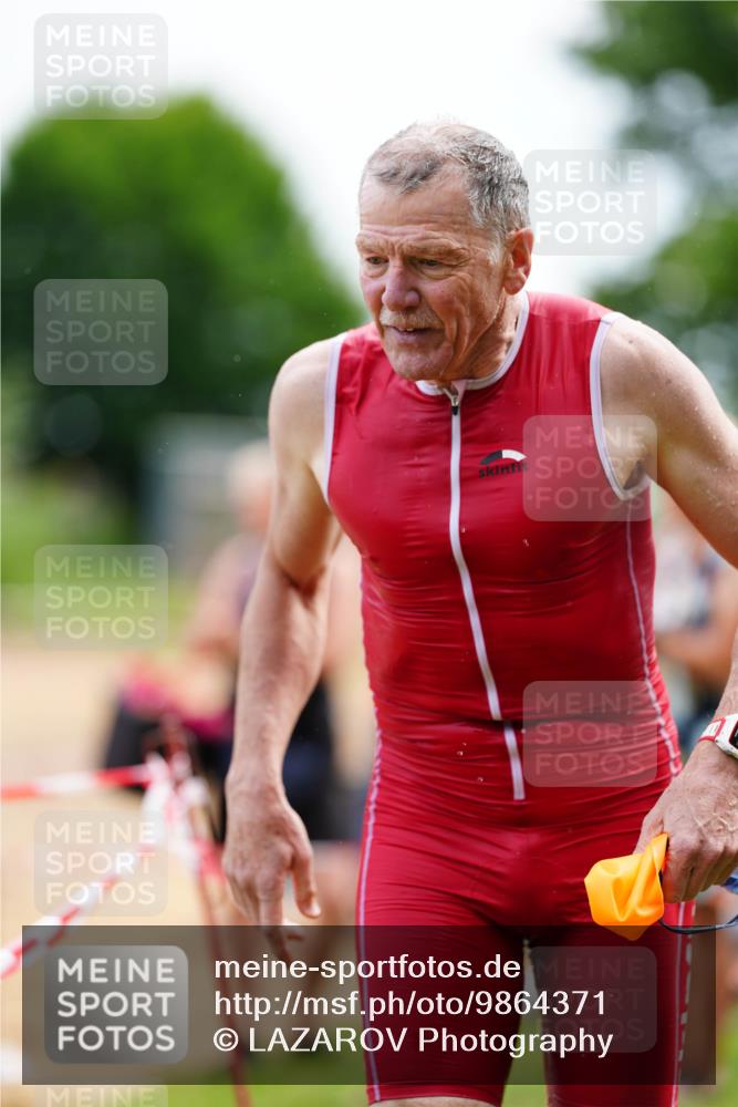 21.06.2026 - 29. Vierlanden-Triathlon LAZAROV Photography http://msf.ph/oto/9864371 21.06.2026 11:23:15 Schwimmen 762, 829, 854, 880 meine-sportfotos.de