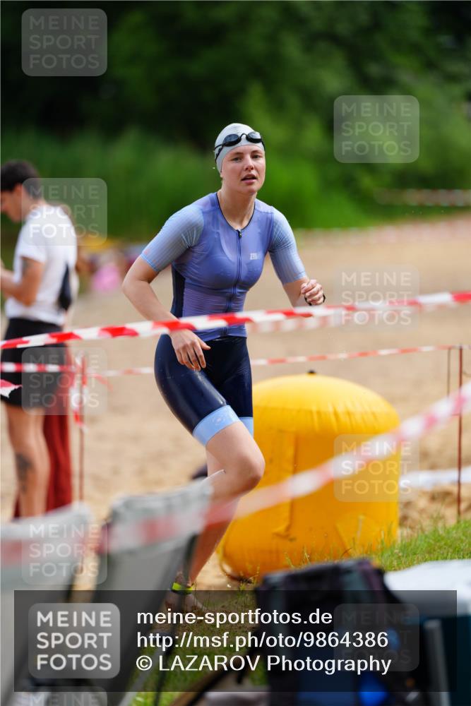 21.06.2026 - 29. Vierlanden-Triathlon LAZAROV Photography http://msf.ph/oto/9864386 21.06.2026 11:23:45 Schwimmen 842 meine-sportfotos.de