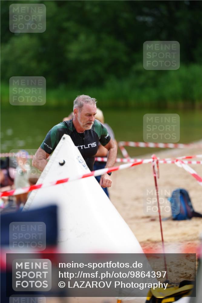 21.06.2026 - 29. Vierlanden-Triathlon LAZAROV Photography http://msf.ph/oto/9864397 21.06.2026 11:23:55 Schwimmen 771 meine-sportfotos.de