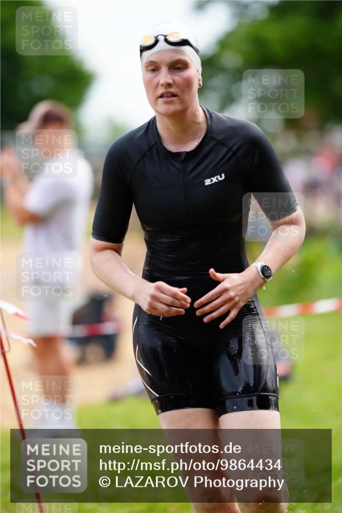 21.06.2026 - 29. Vierlanden-Triathlon LAZAROV Photography http://msf.ph/oto/9864434 21.06.2026 11:24:30 Schwimmen 818, 831, 837, 840, 852, 859, 888, 903 meine-sportfotos.de