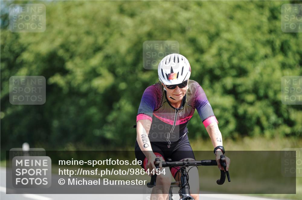 21.06.2026 - Viking Triathlon Michael Burmester http://msf.ph/oto/9864454 21.06.2026 11:48:36 Radfahren 34, 125, 125, 150, 150, 188, 250, 250, 283, 291, 303, 305, 327, 434, 485, 553, 553, 616, 616, 622, 622, 651, 652, 665, 669 meine-sportfotos.de