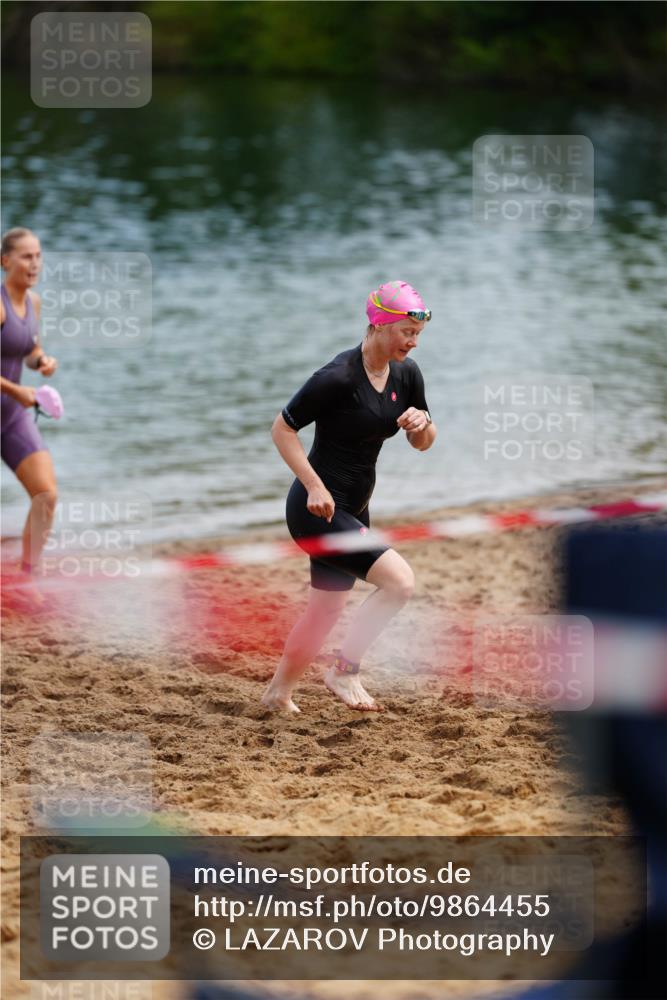 21.06.2026 - 29. Vierlanden-Triathlon LAZAROV Photography http://msf.ph/oto/9864455 21.06.2026 11:25:00 Schwimmen 832, 860 meine-sportfotos.de