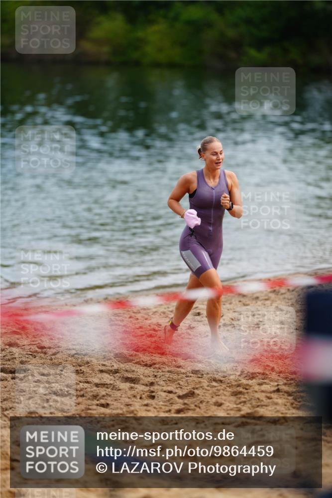 21.06.2026 - 29. Vierlanden-Triathlon LAZAROV Photography http://msf.ph/oto/9864459 21.06.2026 11:25:01 Schwimmen 832, 860 meine-sportfotos.de