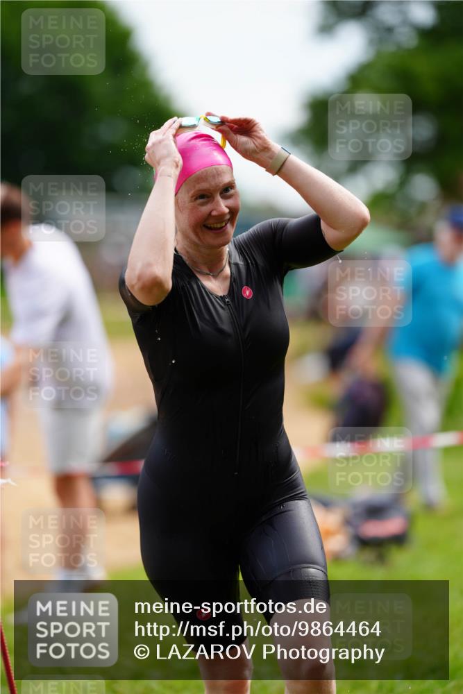 21.06.2026 - 29. Vierlanden-Triathlon LAZAROV Photography http://msf.ph/oto/9864464 21.06.2026 11:25:04 Schwimmen 832, 860, 894 meine-sportfotos.de