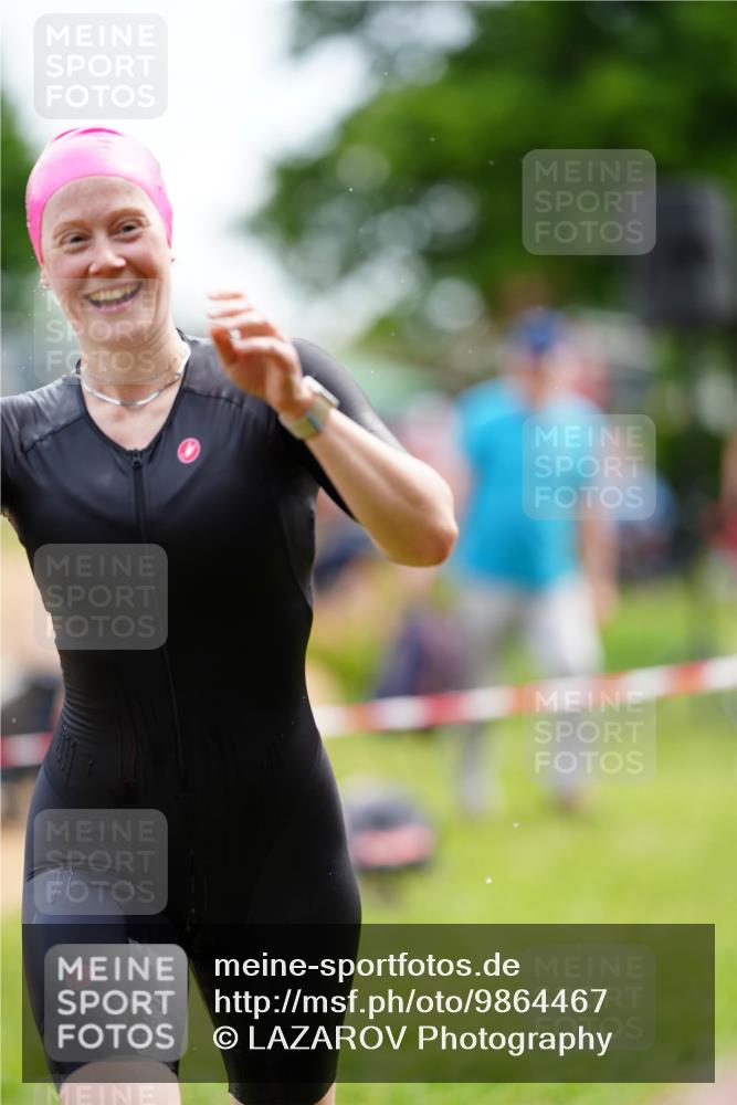 21.06.2026 - 29. Vierlanden-Triathlon LAZAROV Photography http://msf.ph/oto/9864467 21.06.2026 11:25:05 Schwimmen 832, 860, 894 meine-sportfotos.de