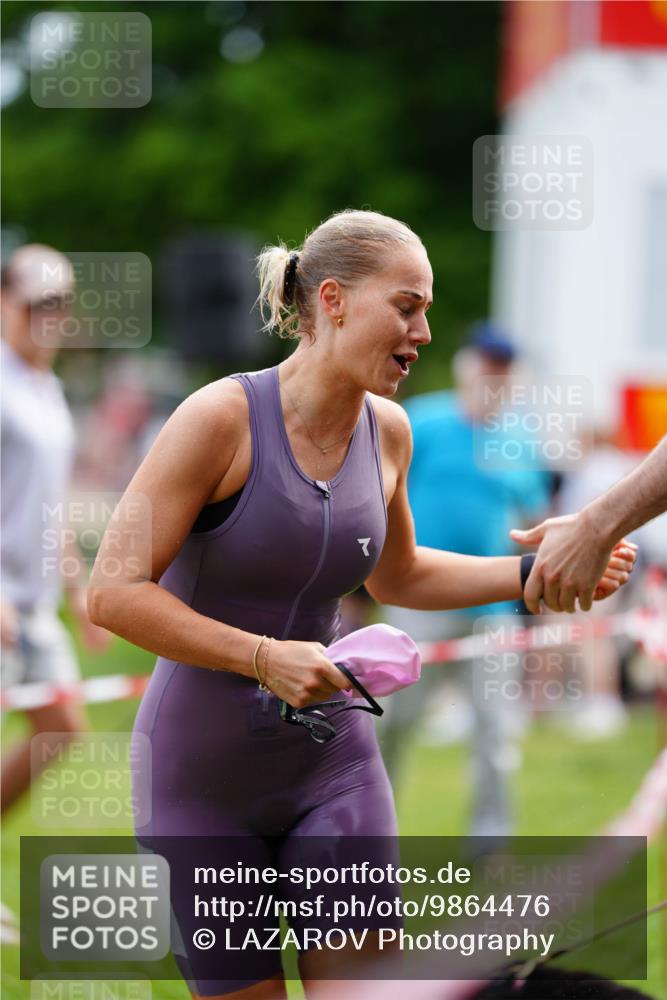 21.06.2026 - 29. Vierlanden-Triathlon LAZAROV Photography http://msf.ph/oto/9864476 21.06.2026 11:25:08 Schwimmen 832, 860, 894 meine-sportfotos.de