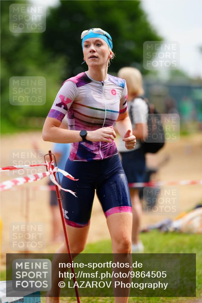 21.06.2026 - 29. Vierlanden-Triathlon LAZAROV Photography http://msf.ph/oto/9864505 21.06.2026 11:25:46 Schwimmen 849 meine-sportfotos.de