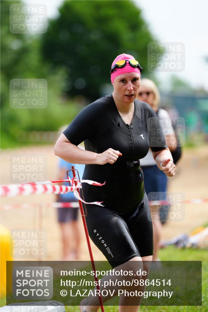 21.06.2026 - 29. Vierlanden-Triathlon LAZAROV Photography http://msf.ph/oto/9864514 21.06.2026 11:25:58 Schwimmen 864, 874 meine-sportfotos.de