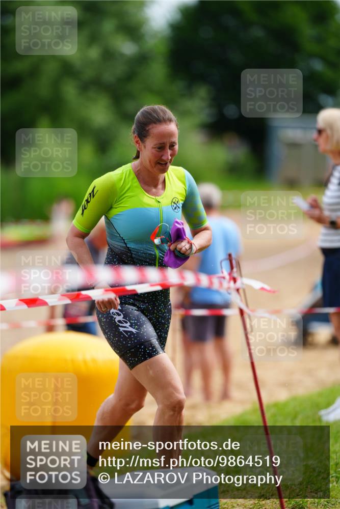 21.06.2026 - 29. Vierlanden-Triathlon LAZAROV Photography http://msf.ph/oto/9864519 21.06.2026 11:26:05 Schwimmen 864, 874 meine-sportfotos.de