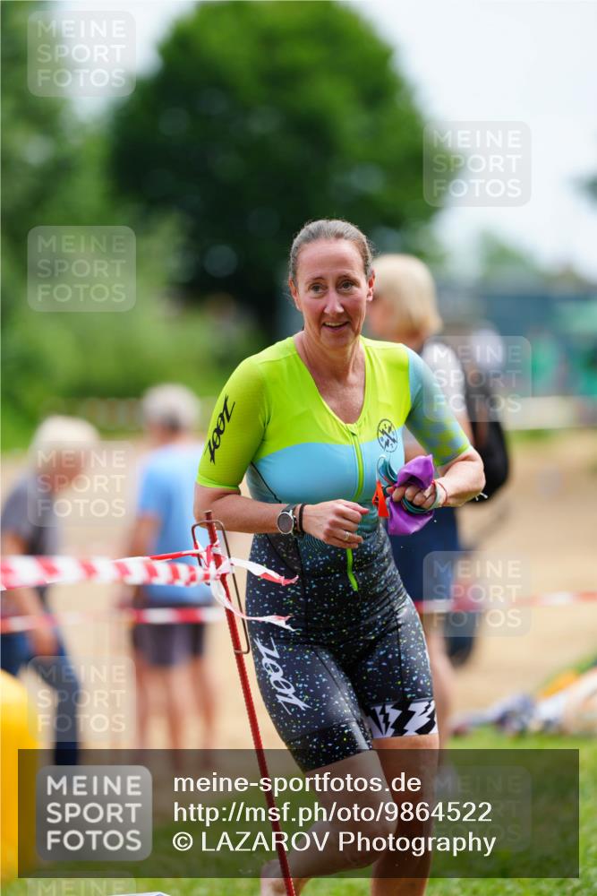 21.06.2026 - 29. Vierlanden-Triathlon LAZAROV Photography http://msf.ph/oto/9864522 21.06.2026 11:26:06 Schwimmen 864, 874 meine-sportfotos.de