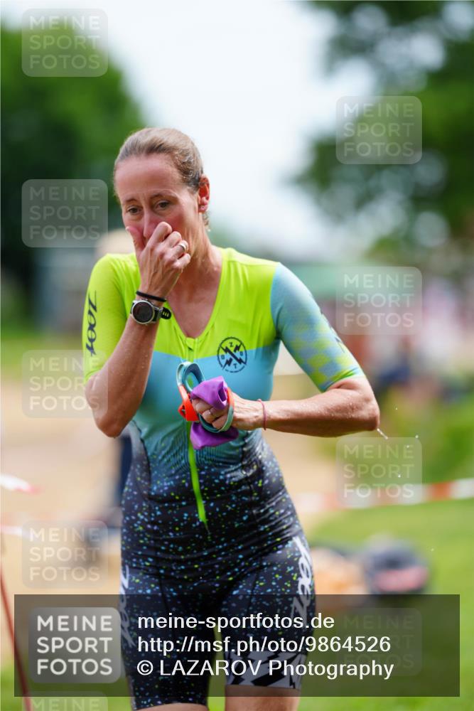 21.06.2026 - 29. Vierlanden-Triathlon LAZAROV Photography http://msf.ph/oto/9864526 21.06.2026 11:26:06 Schwimmen 864, 874 meine-sportfotos.de