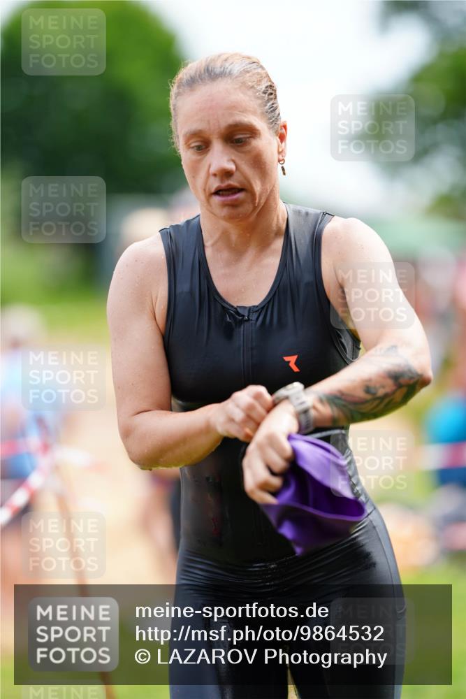 21.06.2026 - 29. Vierlanden-Triathlon LAZAROV Photography http://msf.ph/oto/9864532 21.06.2026 11:26:19 Schwimmen 846, 870 meine-sportfotos.de