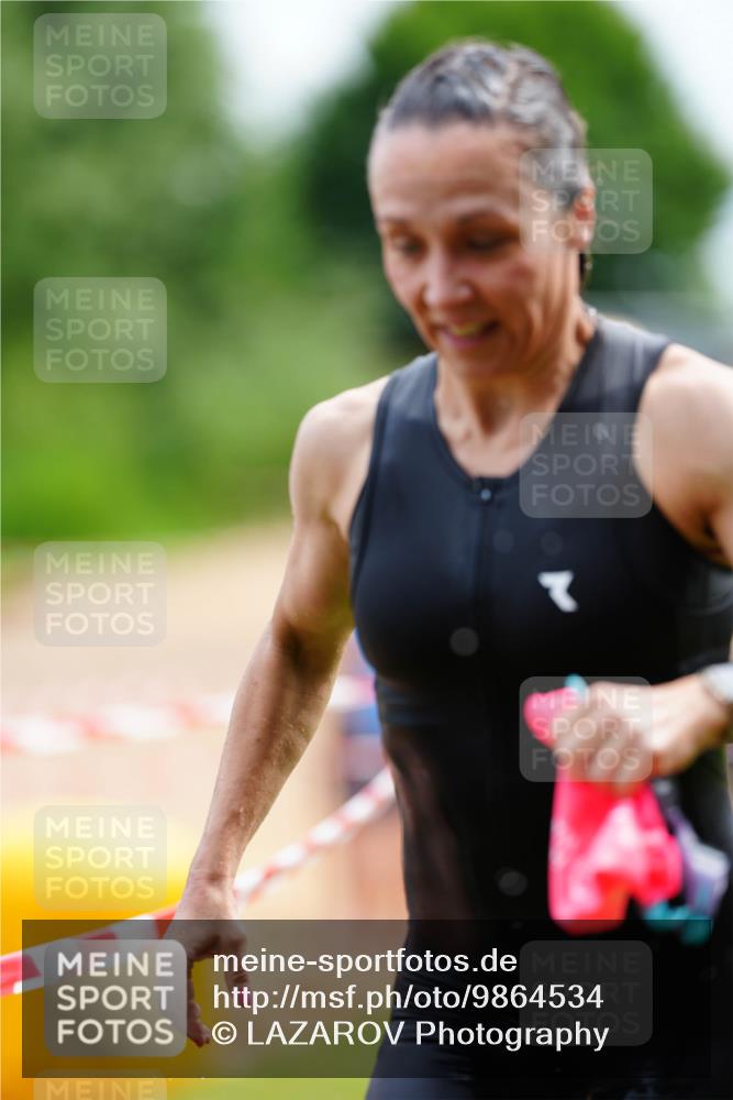 21.06.2026 - 29. Vierlanden-Triathlon LAZAROV Photography http://msf.ph/oto/9864534 21.06.2026 11:26:20 Schwimmen 846, 870 meine-sportfotos.de