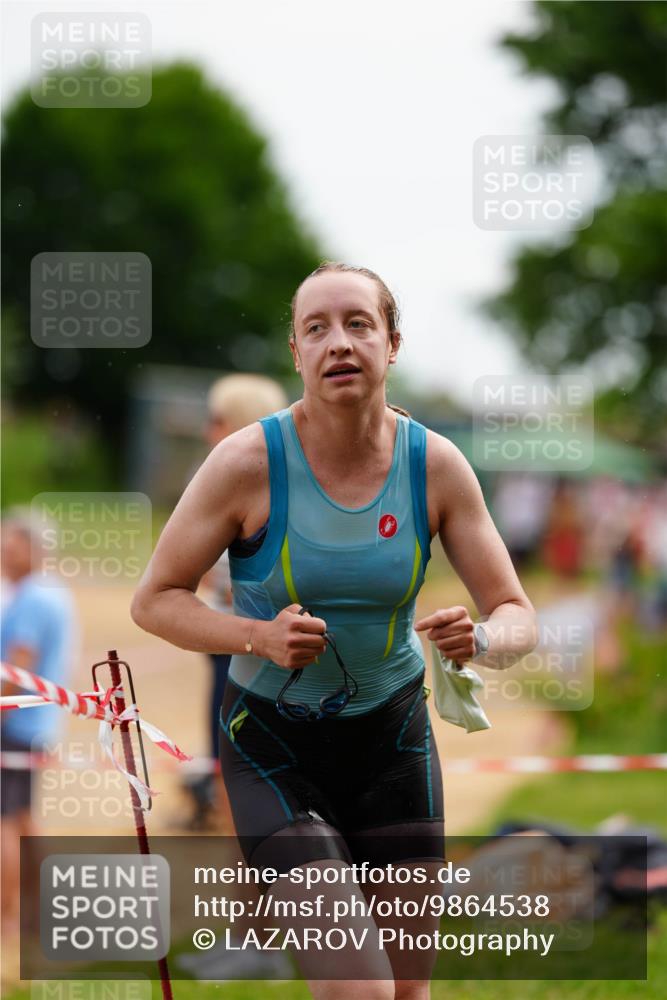 21.06.2026 - 29. Vierlanden-Triathlon LAZAROV Photography http://msf.ph/oto/9864538 21.06.2026 11:26:43 Schwimmen 833, 855 meine-sportfotos.de