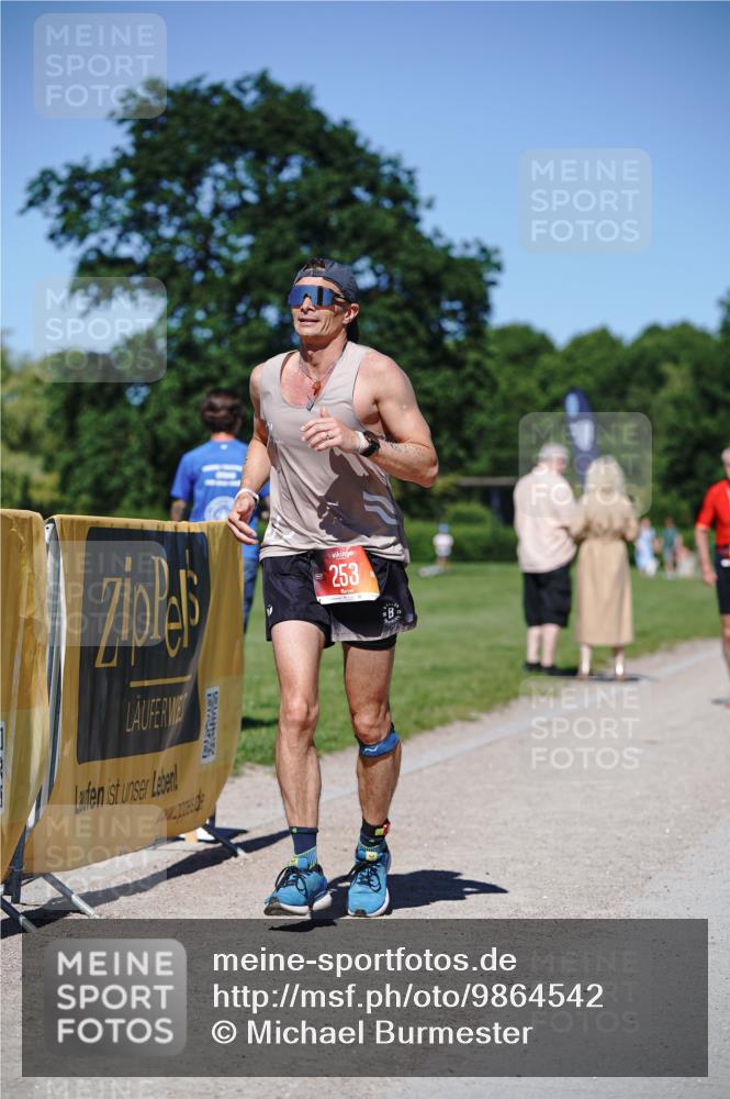 21.06.2026 - Viking Triathlon Michael Burmester http://msf.ph/oto/9864542 21.06.2026 16:44:47 Laufen 253, 431 meine-sportfotos.de