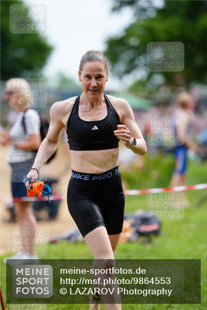 21.06.2026 - 29. Vierlanden-Triathlon LAZAROV Photography http://msf.ph/oto/9864553 21.06.2026 11:26:57 Schwimmen 855, 856, 861 meine-sportfotos.de
