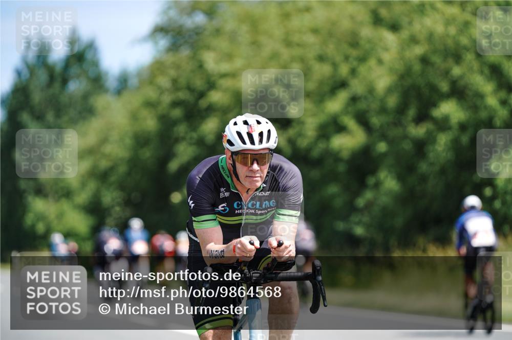 21.06.2026 - Viking Triathlon Michael Burmester http://msf.ph/oto/9864568 21.06.2026 11:49:10 Radfahren 167, 175, 203, 296, 298, 302, 307, 368, 433, 473 meine-sportfotos.de