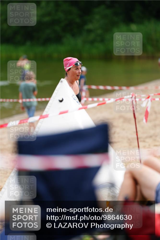 21.06.2026 - 29. Vierlanden-Triathlon LAZAROV Photography http://msf.ph/oto/9864630 21.06.2026 11:30:53 Schwimmen 877 meine-sportfotos.de