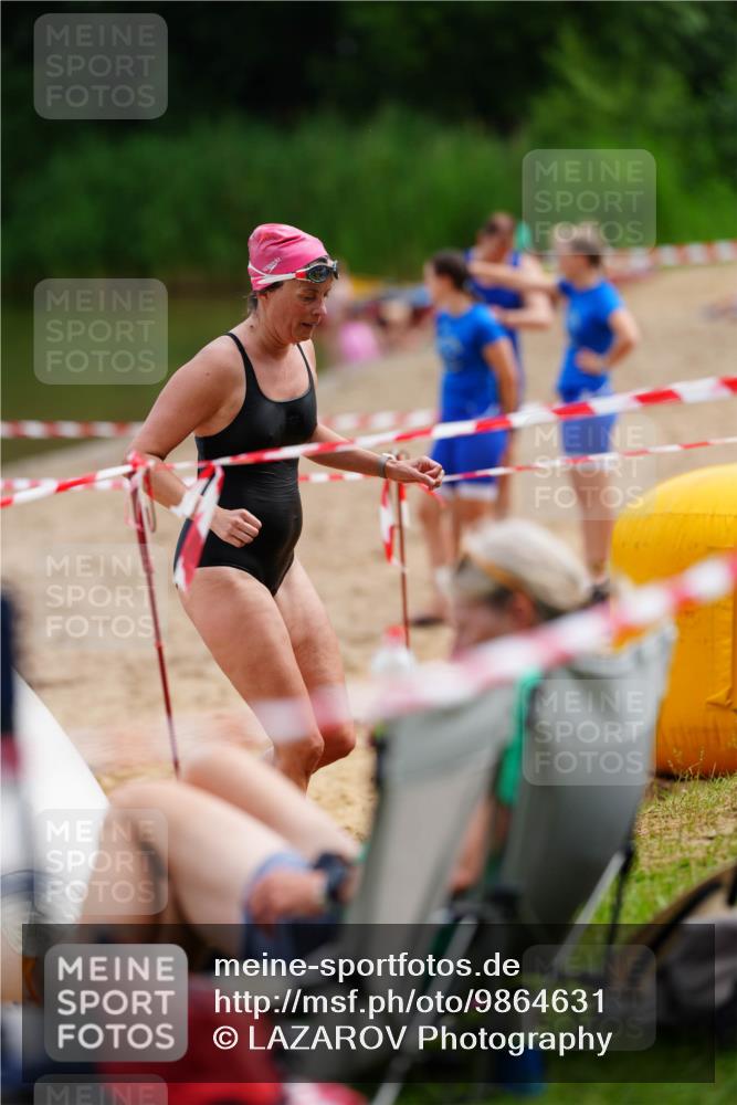 21.06.2026 - 29. Vierlanden-Triathlon LAZAROV Photography http://msf.ph/oto/9864631 21.06.2026 11:30:54 Schwimmen 877 meine-sportfotos.de
