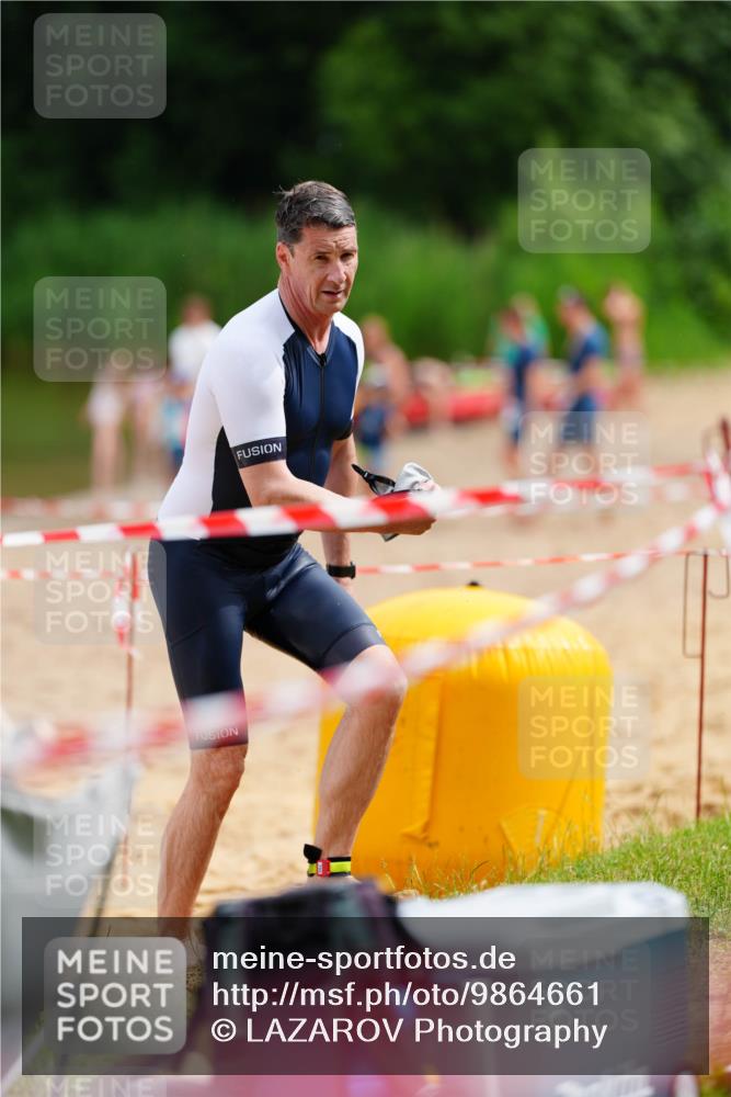 21.06.2026 - 29. Vierlanden-Triathlon LAZAROV Photography http://msf.ph/oto/9864661 21.06.2026 11:40:16 Schwimmen 796 meine-sportfotos.de