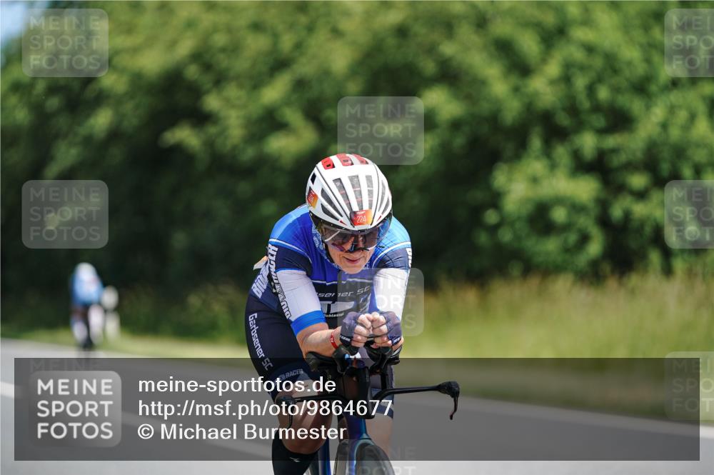 21.06.2026 - Viking Triathlon Michael Burmester http://msf.ph/oto/9864677 21.06.2026 11:49:50 Radfahren 40, 40, 93, 156, 156, 168, 218, 224, 254, 297, 333, 346, 393, 471, 482, 492, 493, 528, 614, 629, 633 meine-sportfotos.de