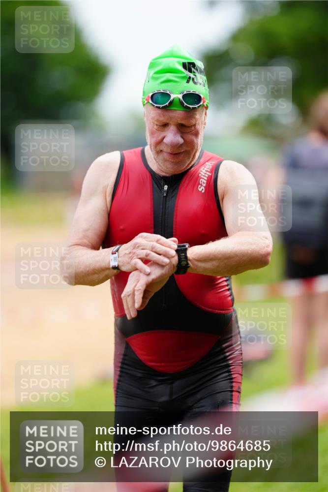 21.06.2026 - 29. Vierlanden-Triathlon LAZAROV Photography http://msf.ph/oto/9864685 21.06.2026 11:41:24 Schwimmen 810 meine-sportfotos.de