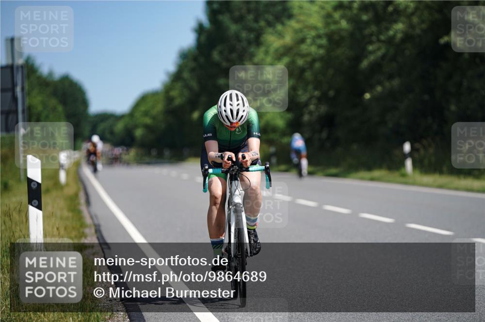 21.06.2026 - Viking Triathlon Michael Burmester http://msf.ph/oto/9864689 21.06.2026 11:49:52 Radfahren 40, 40, 93, 156, 156, 218, 224, 254, 297, 333, 346, 393, 471, 482, 492, 493, 519, 528, 614, 629, 633 meine-sportfotos.de