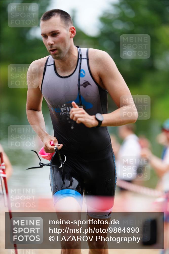 21.06.2026 - 29. Vierlanden-Triathlon LAZAROV Photography http://msf.ph/oto/9864690 21.06.2026 12:00:15 Schwimmen 917, 964 meine-sportfotos.de