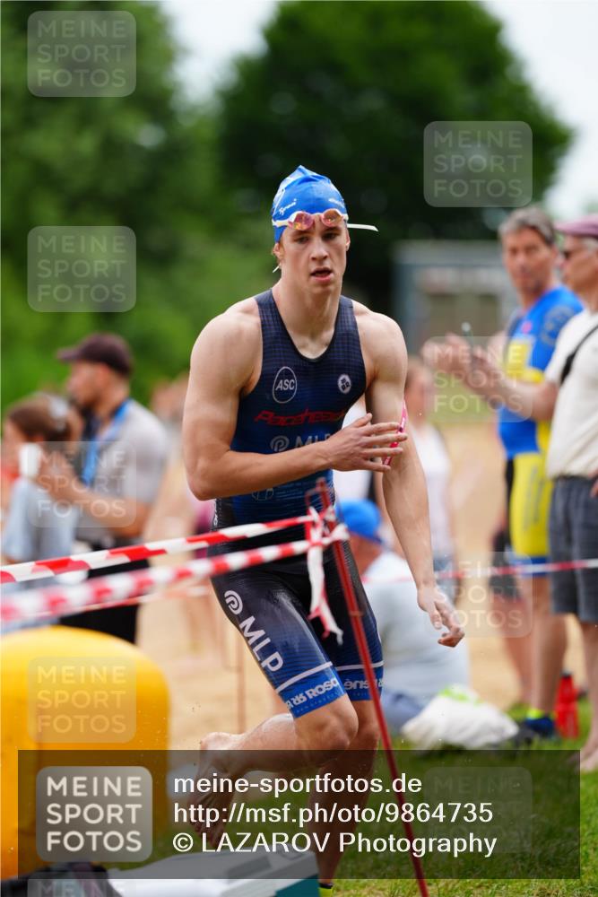 21.06.2026 - 29. Vierlanden-Triathlon LAZAROV Photography http://msf.ph/oto/9864735 21.06.2026 12:01:24 Schwimmen 919, 927, 947, 957, 958, 963, 966, 971, 972 meine-sportfotos.de