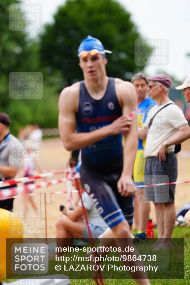 21.06.2026 - 29. Vierlanden-Triathlon LAZAROV Photography http://msf.ph/oto/9864738 21.06.2026 12:01:25 Schwimmen 919, 927, 947, 957, 958, 963, 966, 970, 971, 972 meine-sportfotos.de