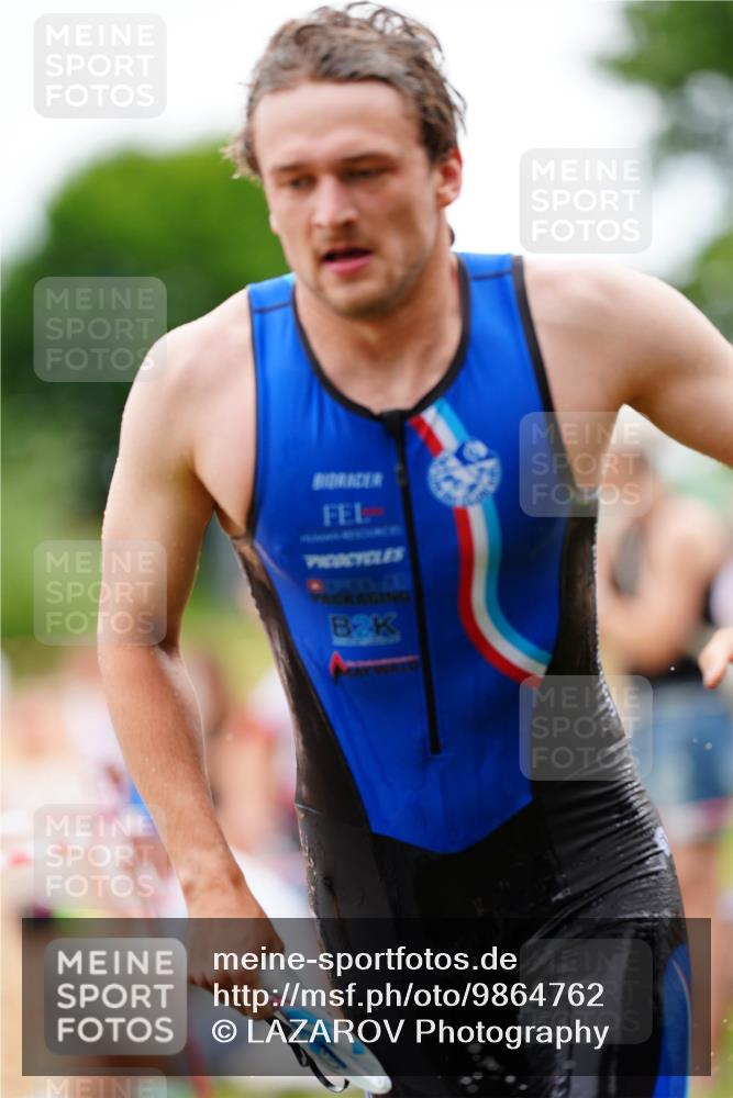 21.06.2026 - 29. Vierlanden-Triathlon LAZAROV Photography http://msf.ph/oto/9864762 21.06.2026 12:01:47 Schwimmen 909, 911, 920, 952, 953, 959, 974 meine-sportfotos.de