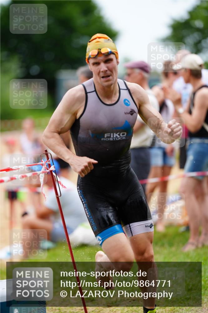 21.06.2026 - 29. Vierlanden-Triathlon LAZAROV Photography http://msf.ph/oto/9864771 21.06.2026 12:01:58 Schwimmen 911, 914, 920, 934, 946, 951 meine-sportfotos.de