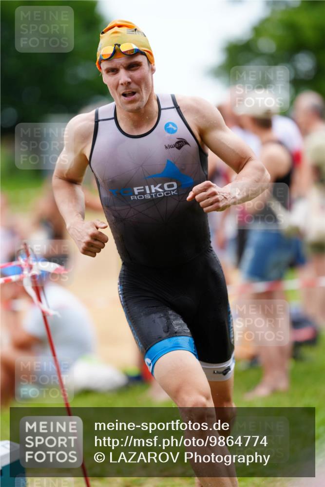 21.06.2026 - 29. Vierlanden-Triathlon LAZAROV Photography http://msf.ph/oto/9864774 21.06.2026 12:01:58 Schwimmen 911, 914, 920, 934, 946, 951 meine-sportfotos.de