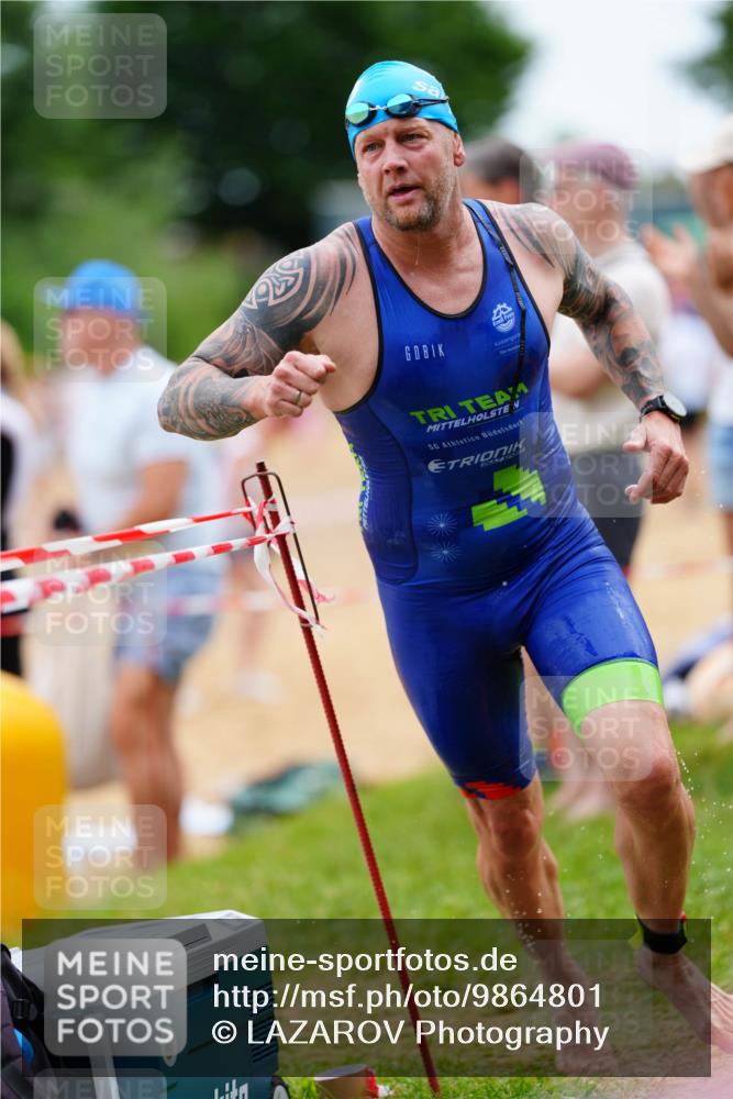 21.06.2026 - 29. Vierlanden-Triathlon LAZAROV Photography http://msf.ph/oto/9864801 21.06.2026 12:02:19 Schwimmen 910, 928, 935, 936 meine-sportfotos.de